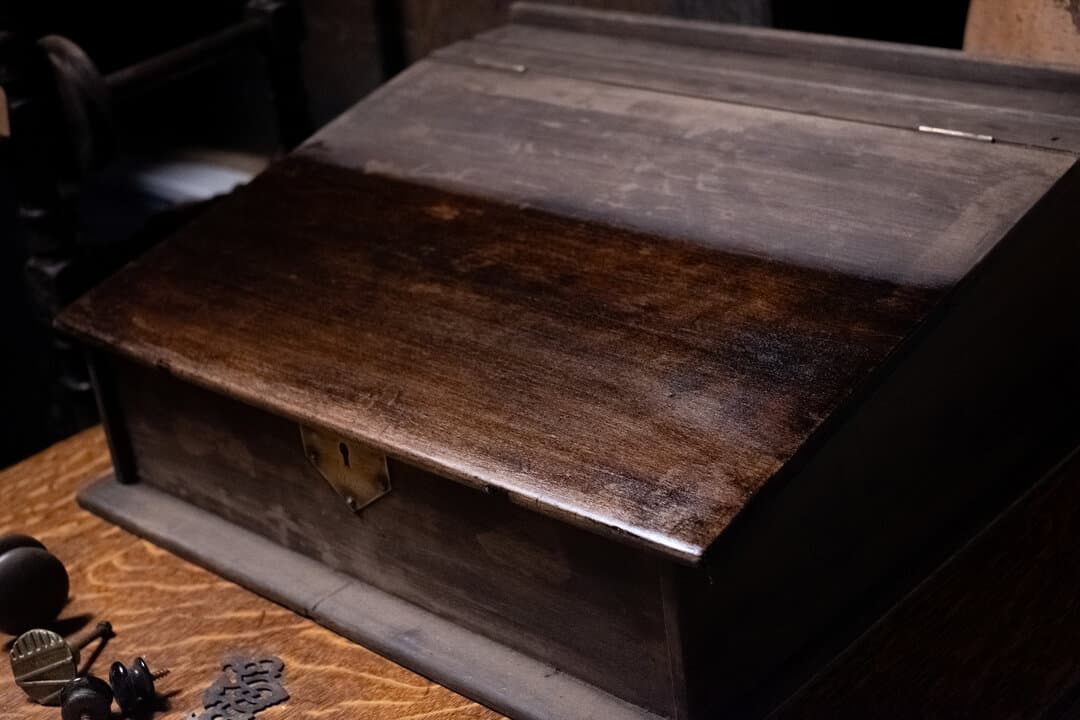 Before and after furniture transformation